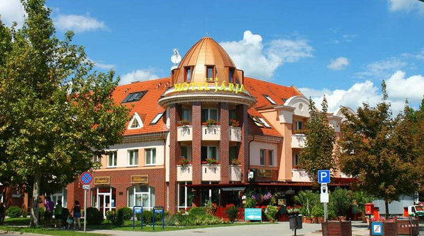 Hotel Járja***