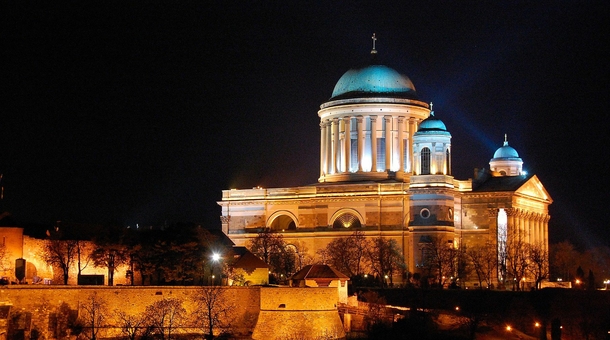 Bazilika alatt Panzió