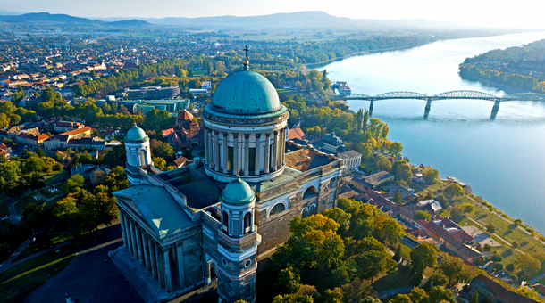 Bazilika alatt Panzió