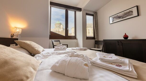 Bazilika alatt Panzió