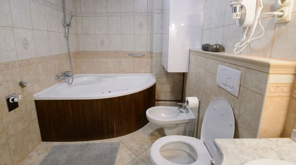HR Apartmanház
