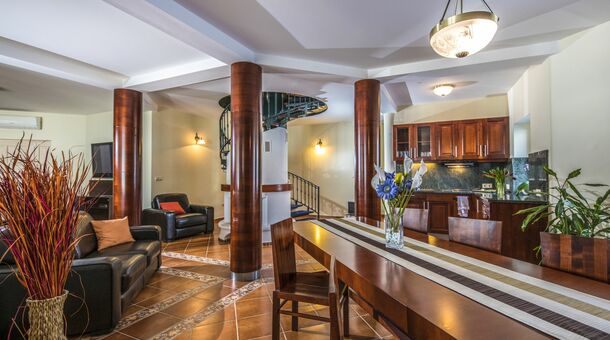 Szarvaskút Bakony Resort +16