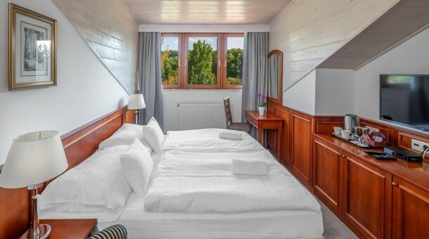 Szarvaskút Bakony Resort +16