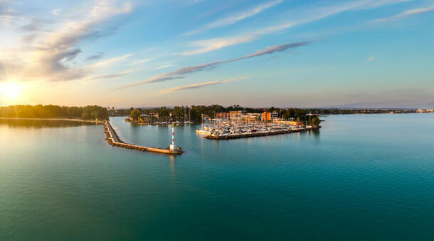 BJ81 Suite Hotel****