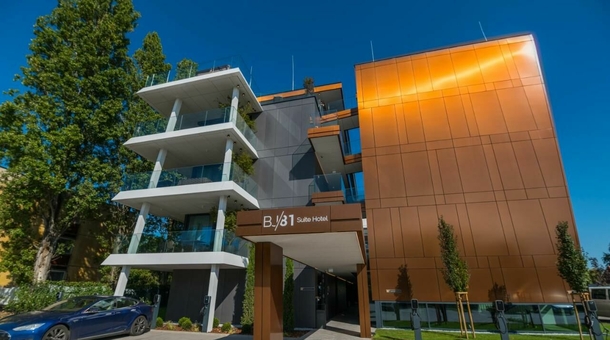 BJ81 Suite Hotel****