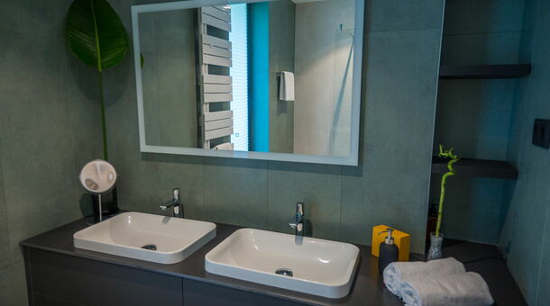 BJ81 Suite Hotel****