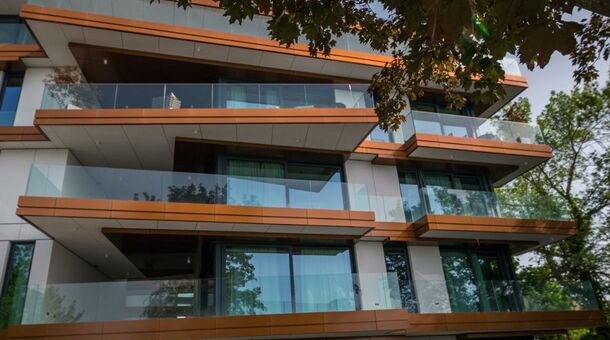 BJ81 Suite Hotel****