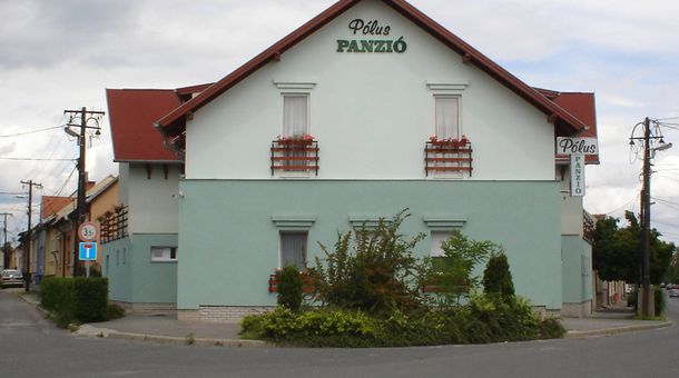 Pólus Panzió***