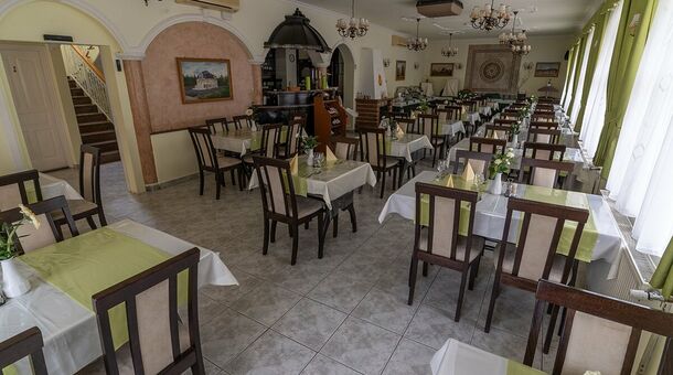 Gosztola Gyöngye - az erdő szállodája