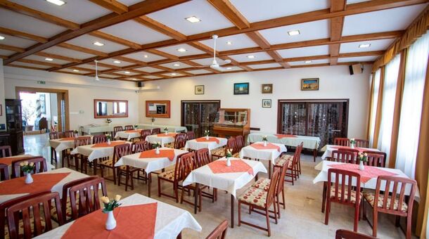 Komfort Hotel Platán