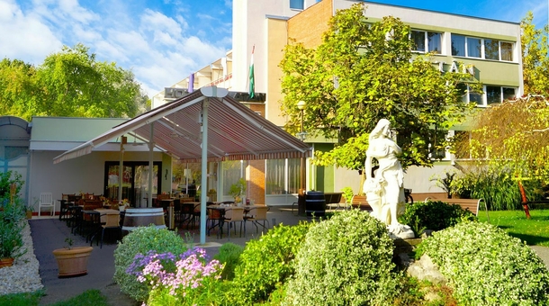 Komfort Hotel Platán