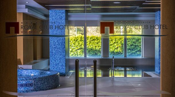 Royal Club Hotel****