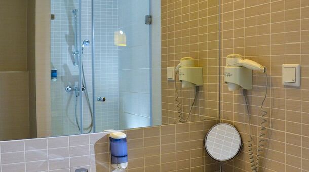 Royal Club Hotel****