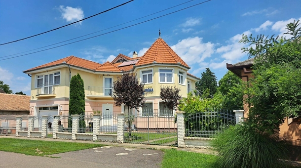 Príma Villa Apartmanház