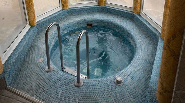 Gosztola Gyöngye - az erdő szállodája