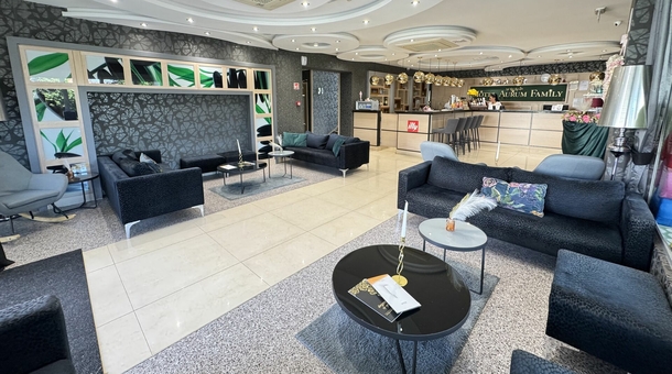 Hotel Aurum Family****