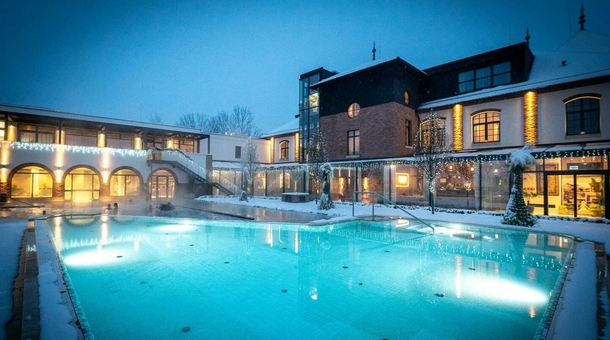 Bordűr Wellness Hotel**** Superior & Szőnyegmúzeum