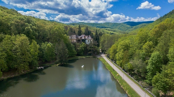 Kőkapu Vadászkastély és Hotel & Apartments