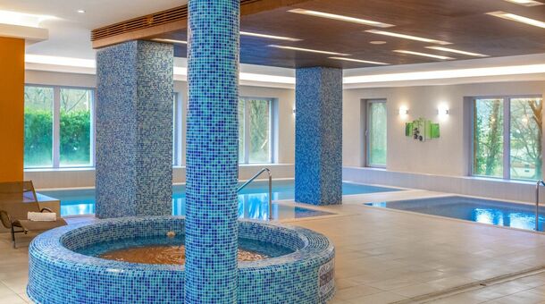 Royal Club Hotel****