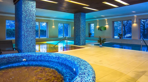 Royal Club Hotel****