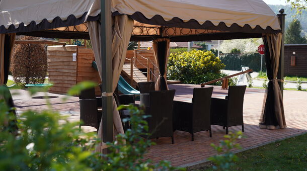 Royal Club Hotel****