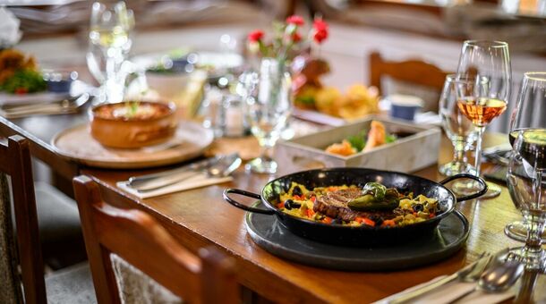 Kőkapu Vadászkastély és Hotel & Apartments