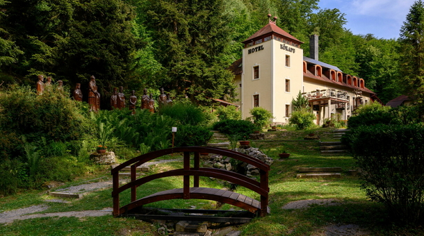 Kőkapu Vadászkastély és Hotel & Apartments