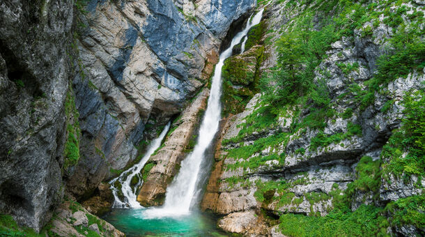 Idilli pihenés a varázslatos Bledi-tónál!