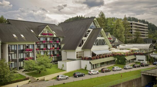 Idilli pihenés a varázslatos Bledi-tónál!