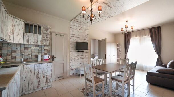 Aranyszarvas Panzió****, Étterem és Grillterasz