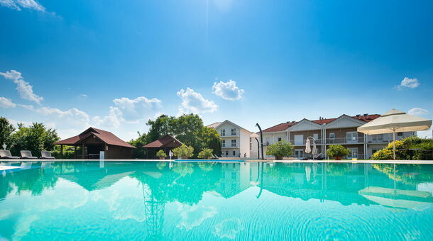 Aranyszarvas Panzió****, Étterem és Grillterasz