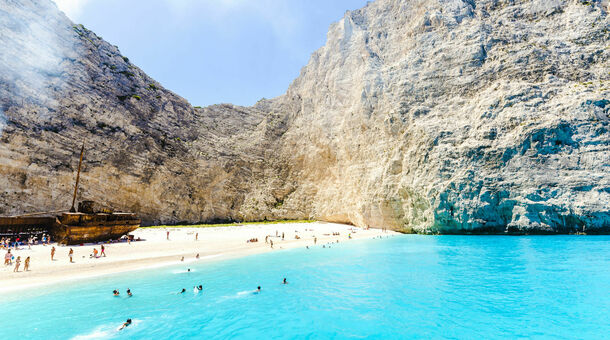 Önfeledt nyárkezdő Zakynthoson!