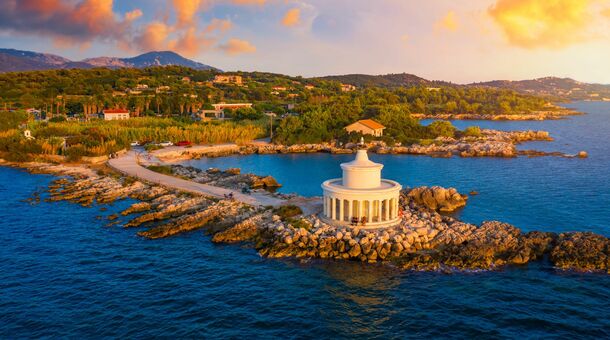 Nyárindító pihenés Kefalónia szigetén!