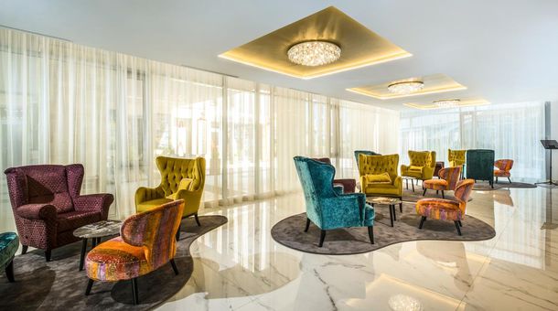 Hotel Golden Lake Resort****superior