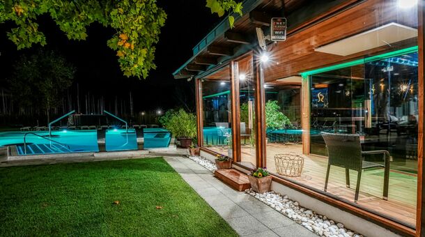 Hotel Golden Lake Resort****superior