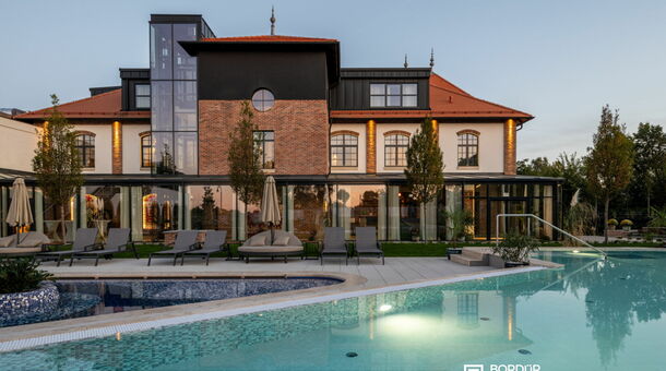 Bordűr Wellness Hotel**** Superior & Szőnyegmúzeum