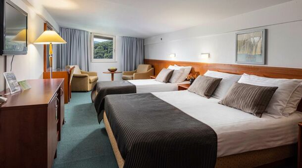 Pihenés a Plitvicei-tavaknál!