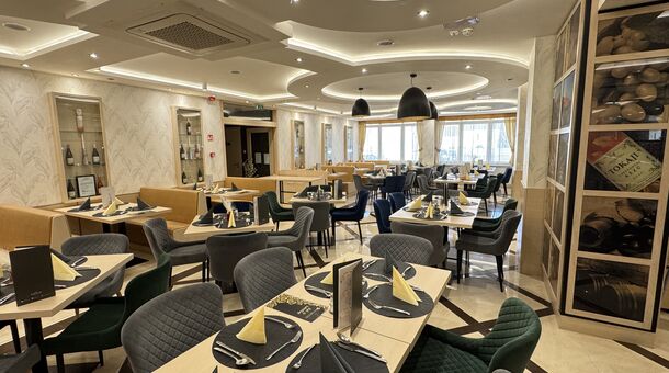 Hotel Aurum Family****