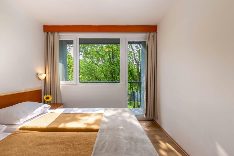 Kétágyas standard tenger oldali balkonos szoba