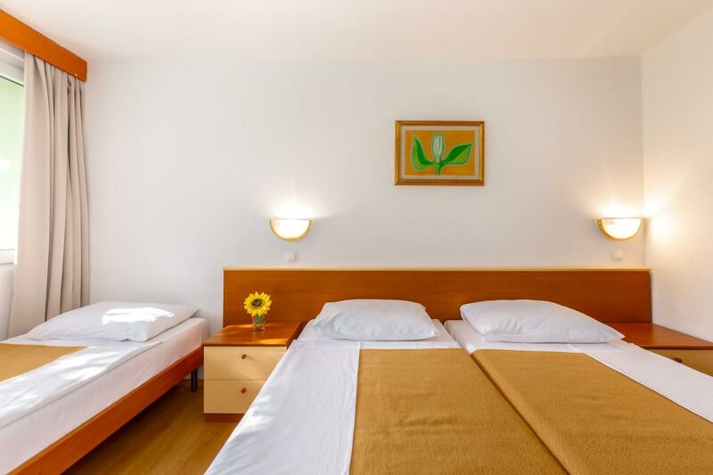 2+1 ágyas standard tenger oldali balkonos szoba