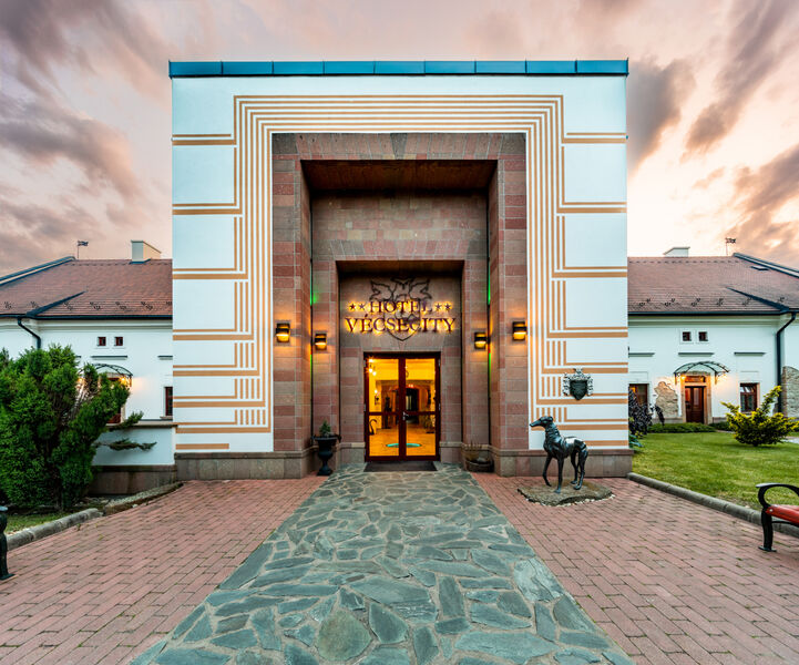 Hotel Vécsecity****