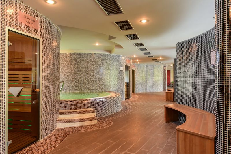 Hotel Azúr***** Prémium Spa