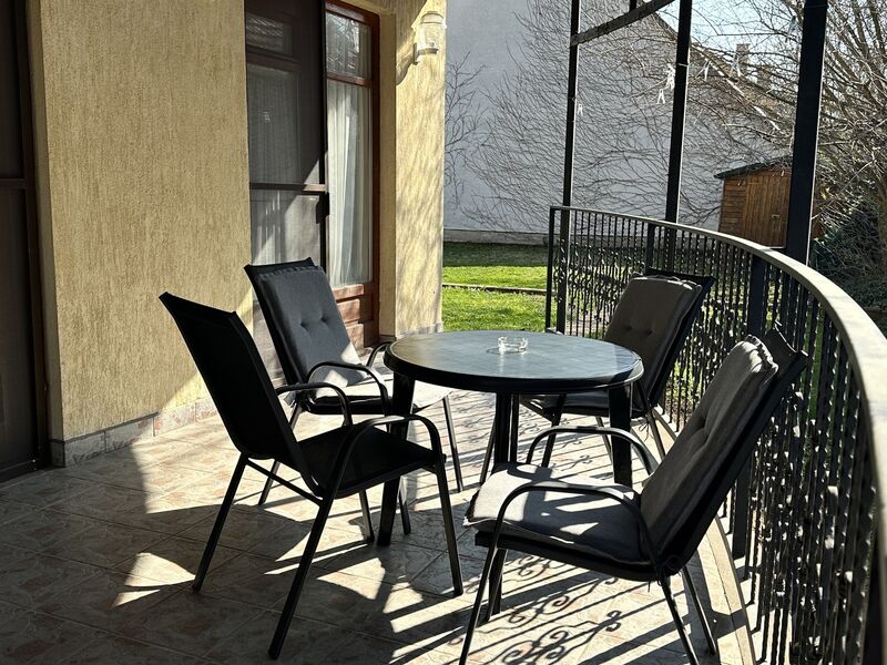 Cozy Garden Apartman