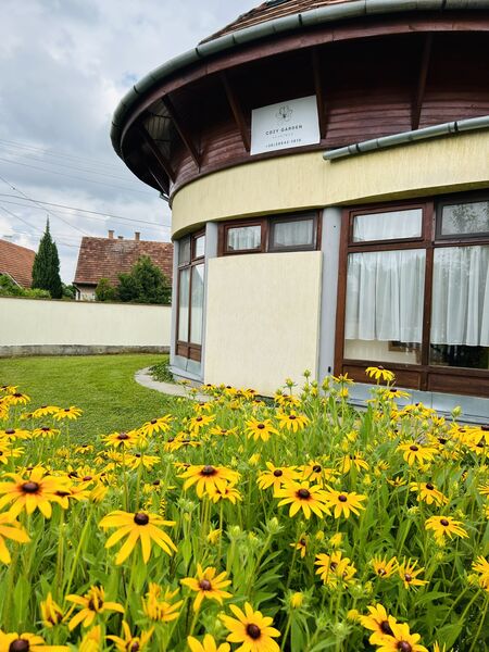 Cozy Garden Apartman