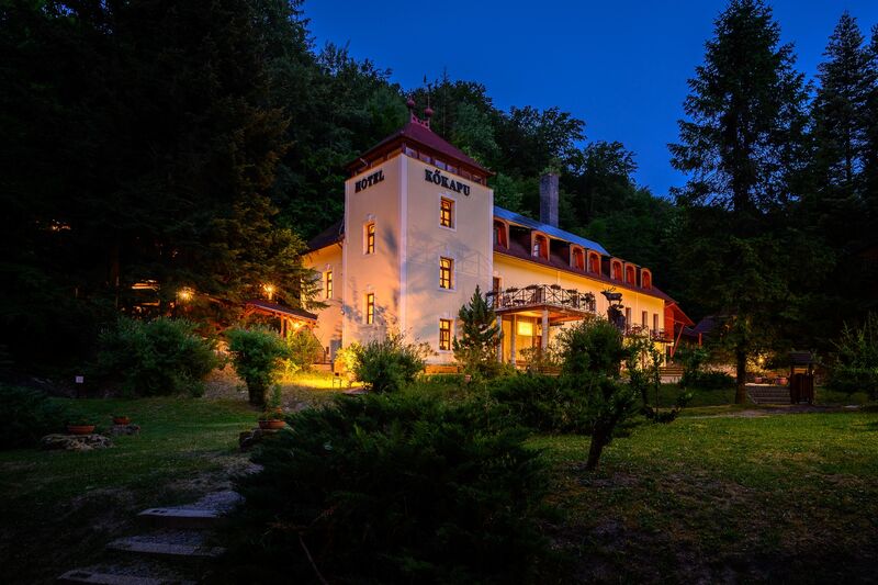 Kőkapu Vadászkastély és Hotel & Apartments