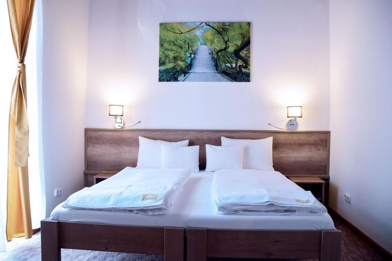 Kőkapu Hotel - Kétágyas szoba