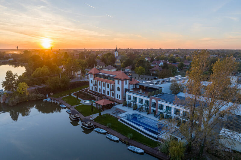 Bordűr Wellness Hotel**** Superior & Szőnyegmúzeum