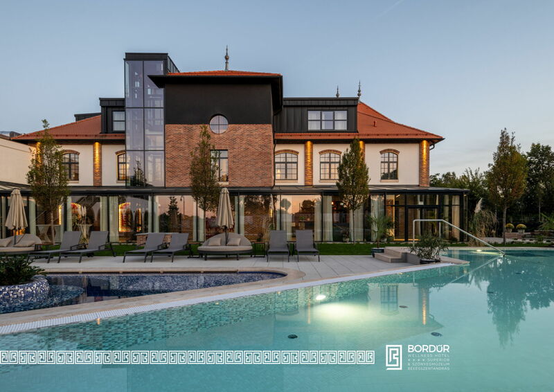 Bordűr Wellness Hotel**** Superior & Szőnyegmúzeum