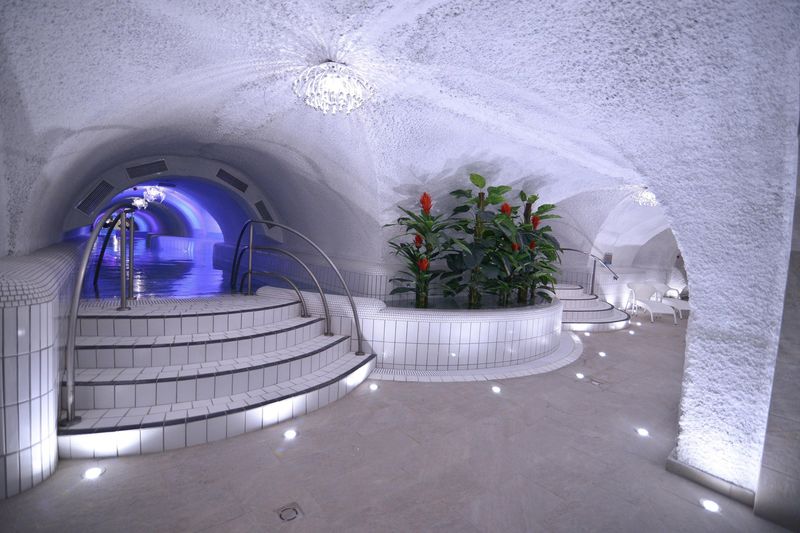 Cascade Barlang- és Élményfürdő