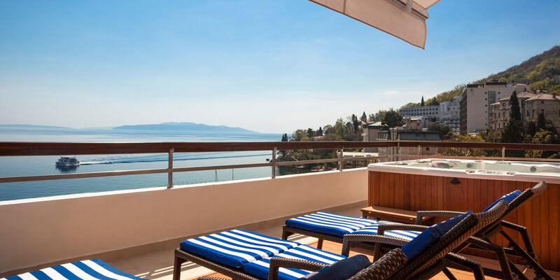 Kétágyas prémium tengerre néző balkonos szoba